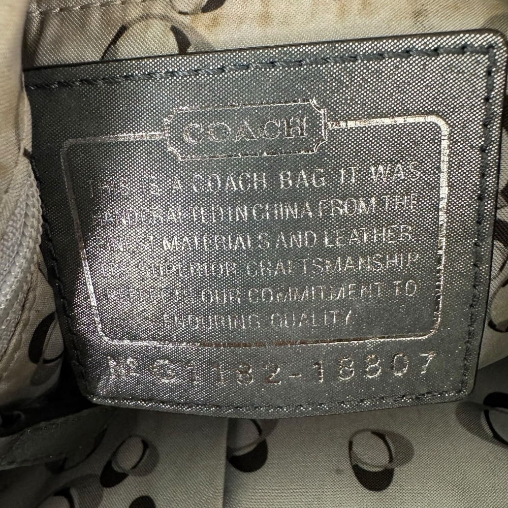 Coach Poppy Metallic Silver Leather Shoulder Bag Purse Logo Vtg Y2K - Picture 3 of 8